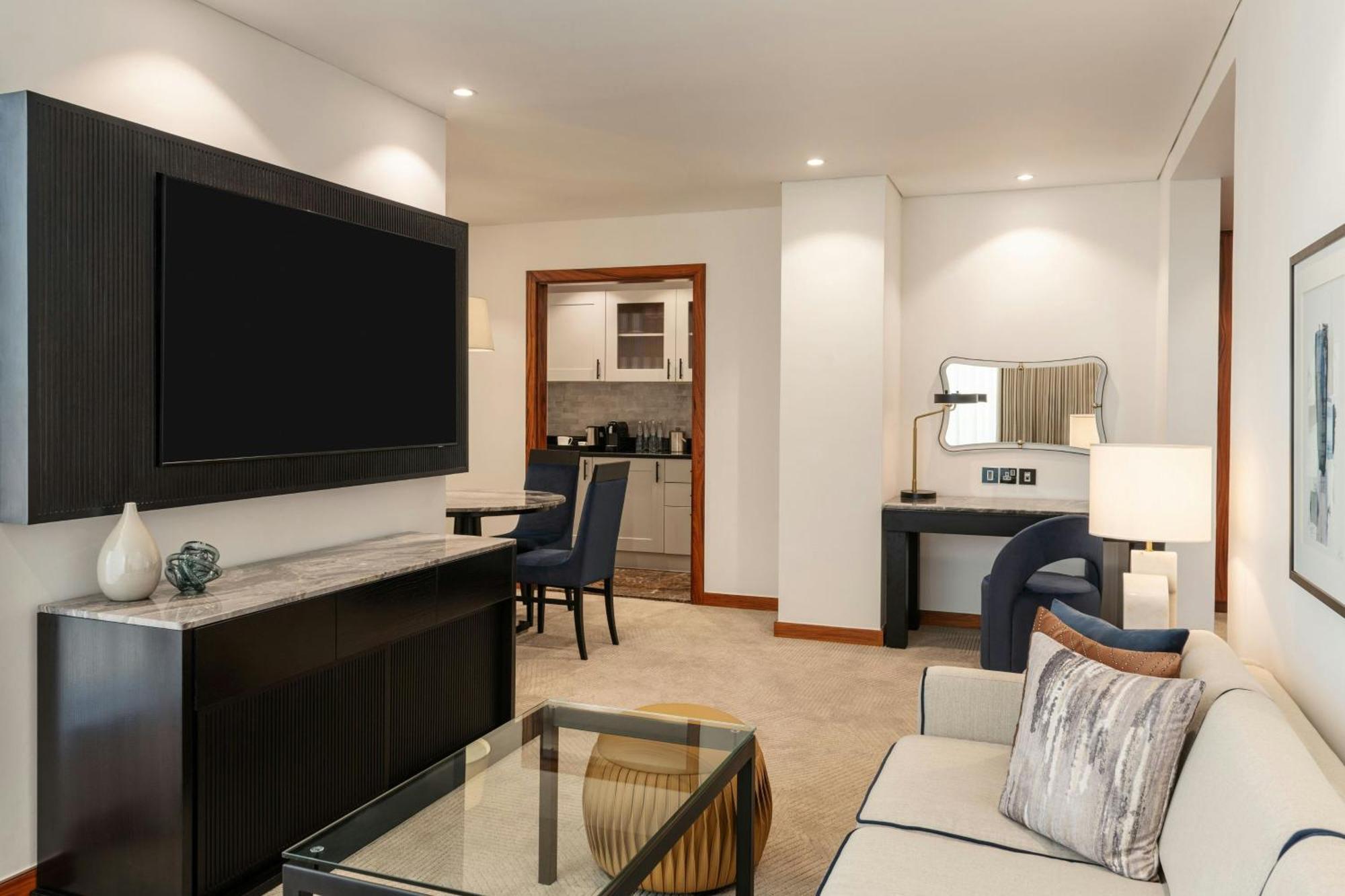 Superior Deluxe Suite 1 Bedroom Suite Airport Transfers Complimentary Resort Beach & Pool Access 2 Twin,1664651709:JPEG